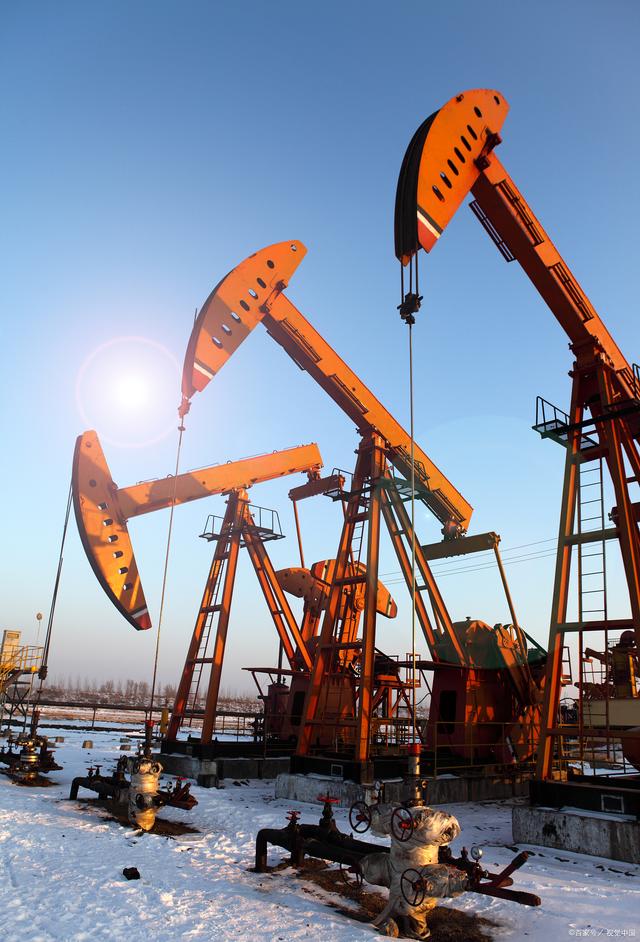 美國(guó)石油產(chǎn)量突破1300萬(wàn)桶 全球能源市場(chǎng)的里程碑與挑戰(zhàn)